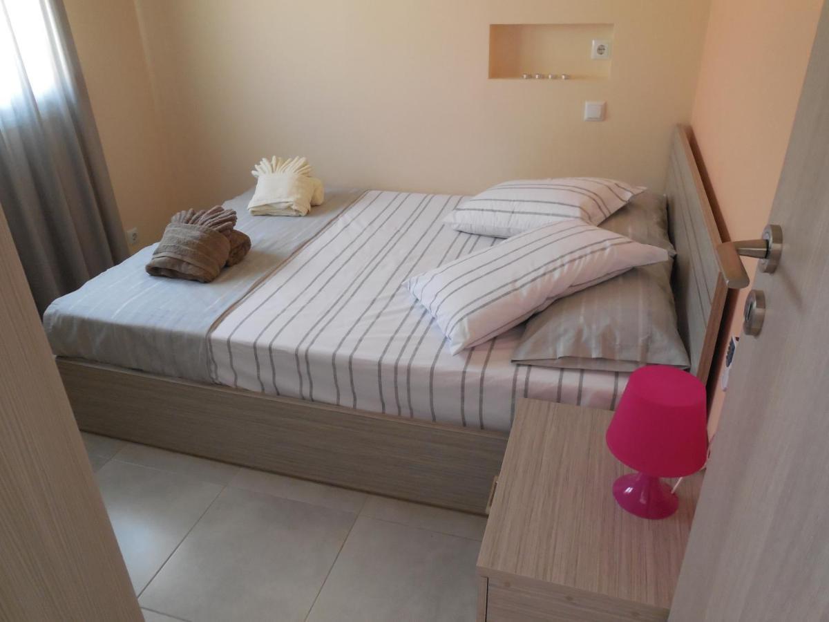 Costa Petra - Luxury Seaside Cottage With Garden - Vacation House For Families In Greece Néa Meságkala 외부 사진