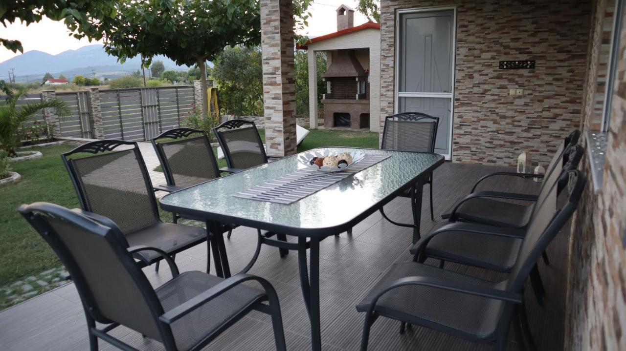 Costa Petra - Luxury Seaside Cottage With Garden - Vacation House For Families In Greece Néa Meságkala 외부 사진